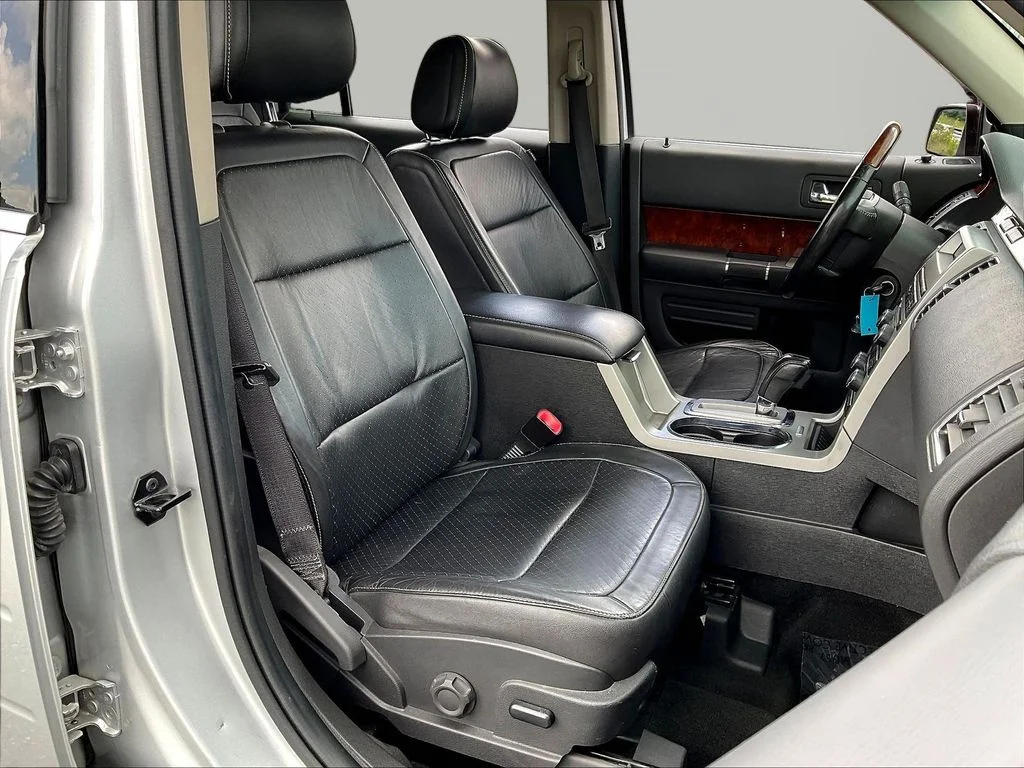 Used 2012 Silver Ford Limited image 30