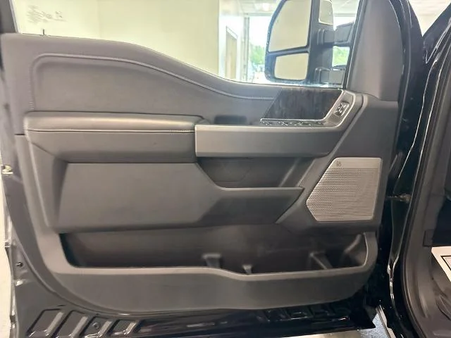 New 2026 Agate Black Metallic Ford F-250® Lariat® image 30