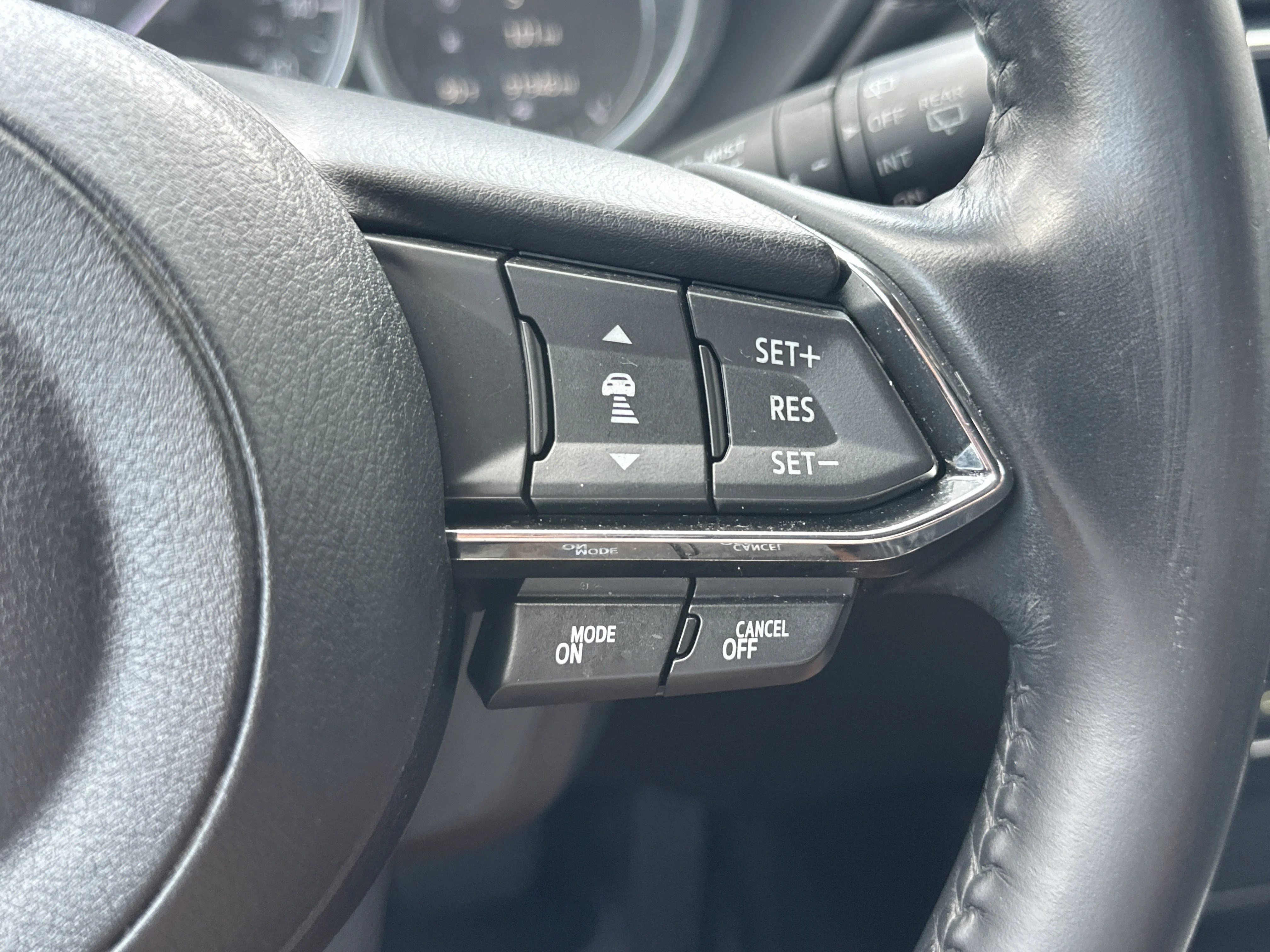 Used 2021 Snowflake White Pearl Mica Mazda Touring image 25