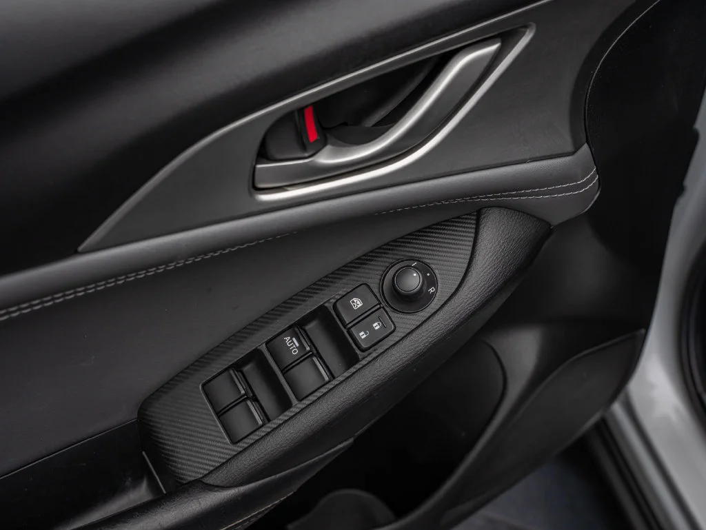 Used 2019 Ceramic Metallic Mazda Touring image 23