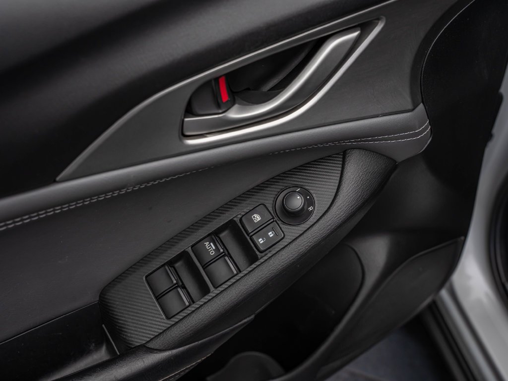 Used 2019 Ceramic Metallic Mazda Touring image 23
