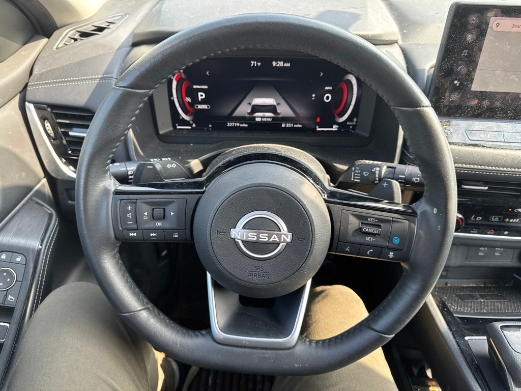 Used 2024 Blue Nissan SL image 11