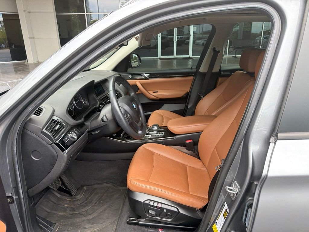 Used 2017 Gray BMW sDrive28i image 6