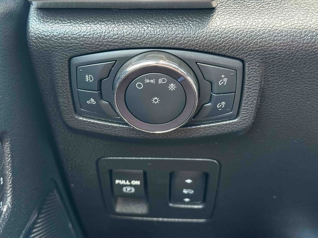 Used 2020 Black Ford Lariat image 35