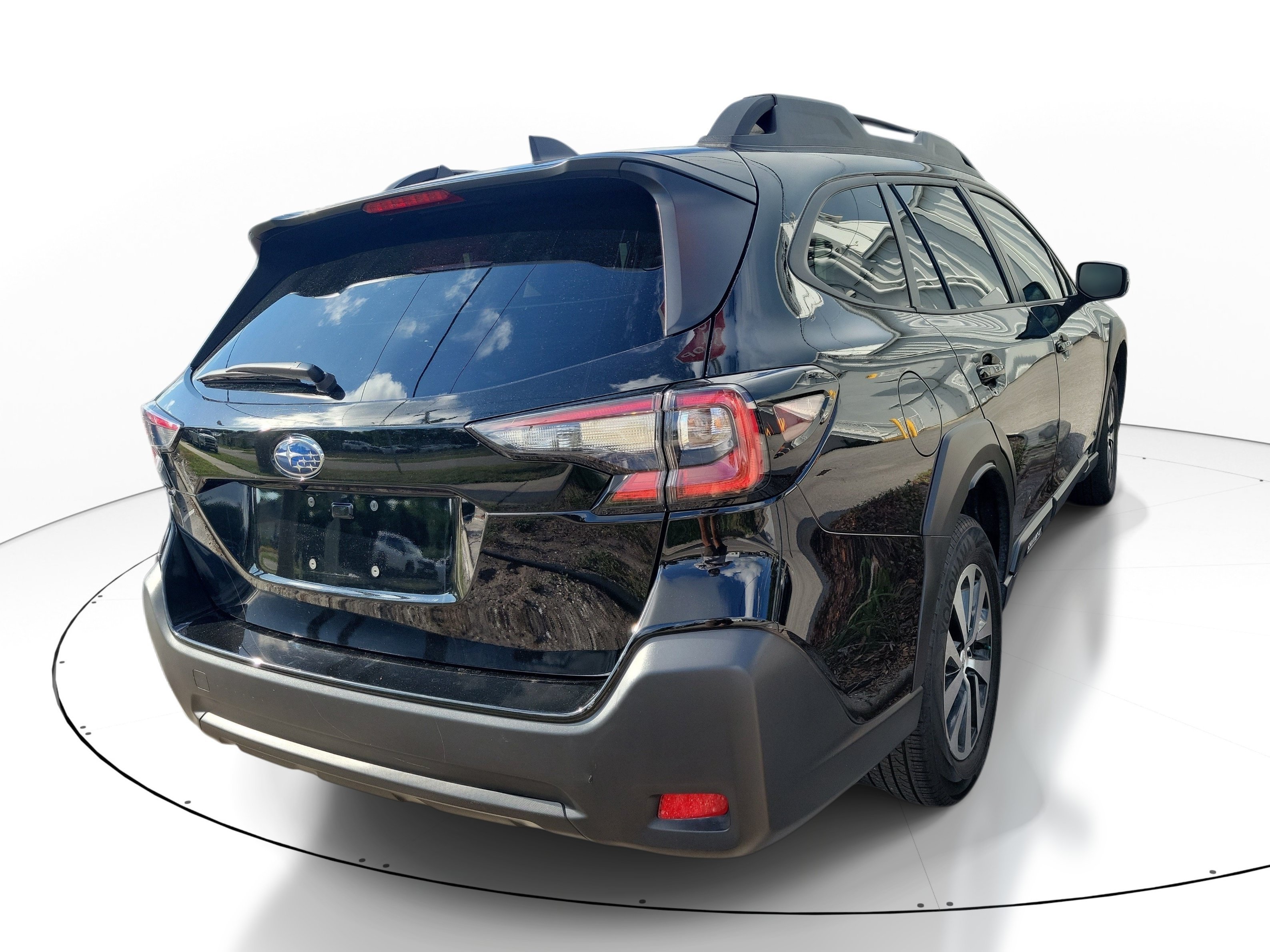Used 2024 Crystal Black Silica Subaru Premium image 5