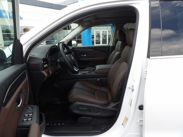 New 2026 Platinum White Pearl Honda Touring image 23