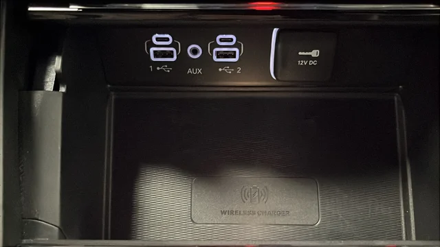 Used 2025 Gray Metallic Jeep Limited image 30