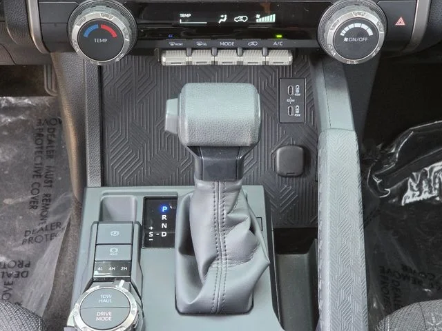 Used 2025 White Toyota SR5 image 29