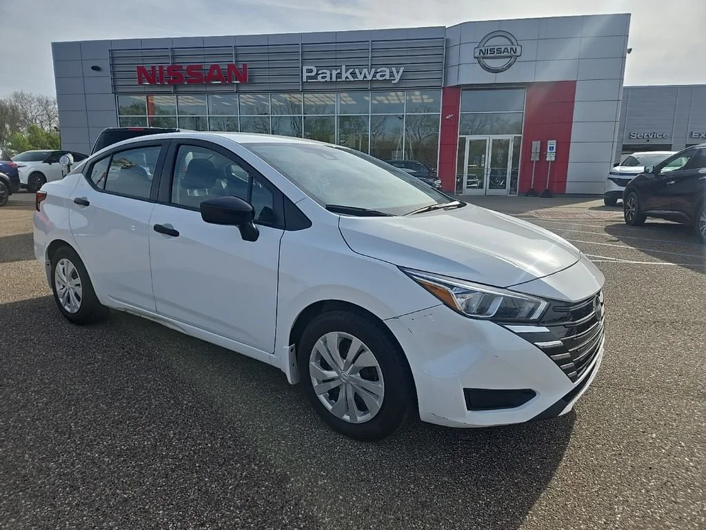 2023 Nissan Versa Sedan