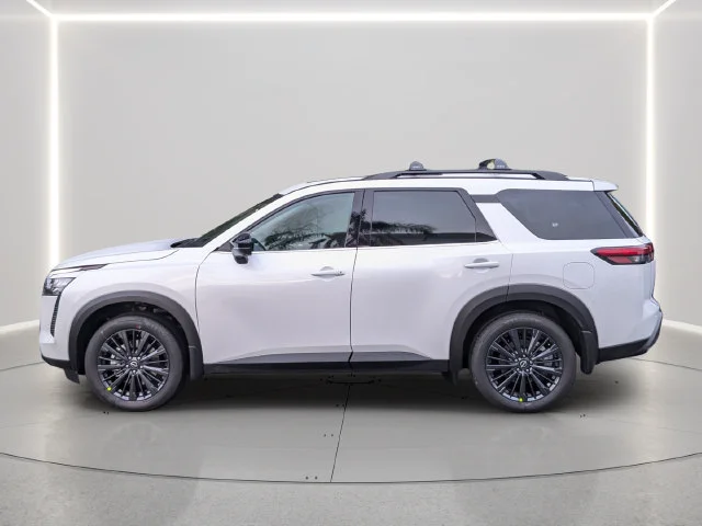 New 2026 Everest White Pearl TriCoat Nissan SL image 3