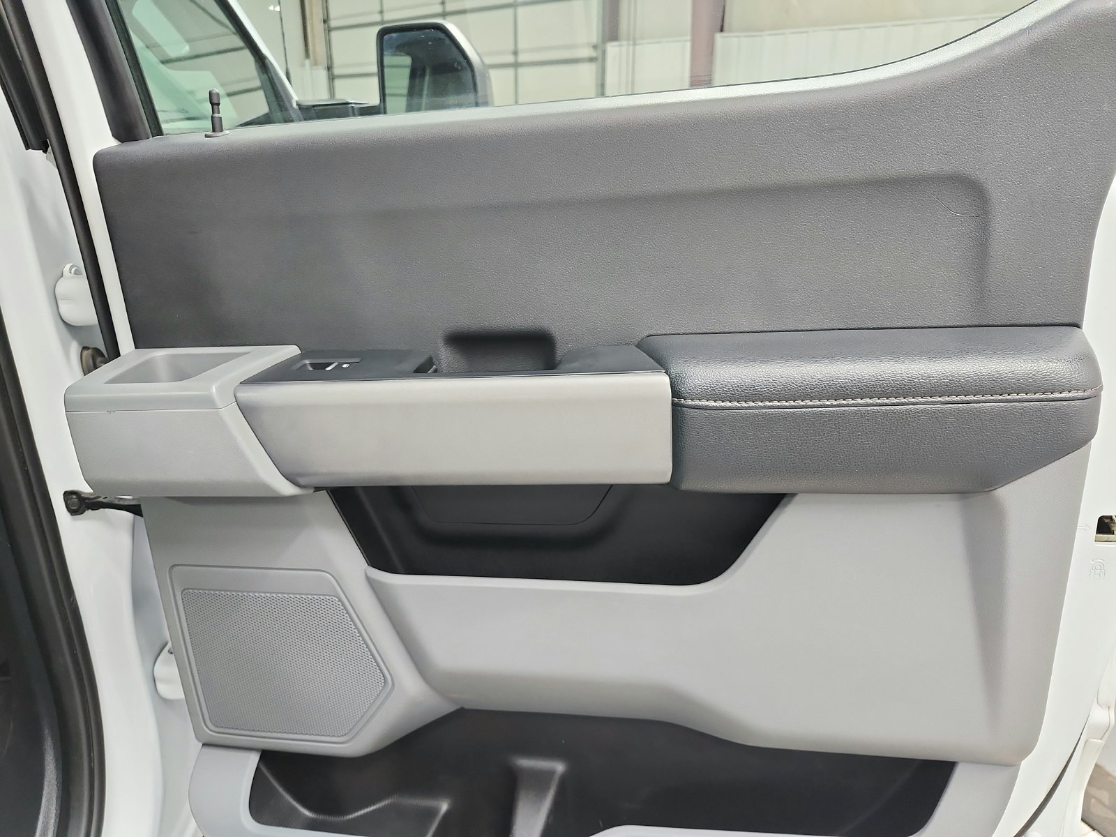 Used 2023 Oxford White Ford XL image 40