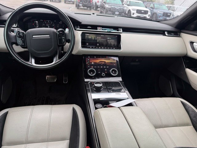 Used 2018  Land Rover SE R-Dynamic image 15