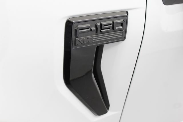 New 2026 Oxford White Ford XLT image 23