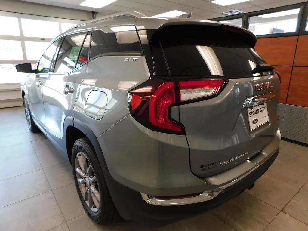 Used 2023 Sterling GMC SLT image 8