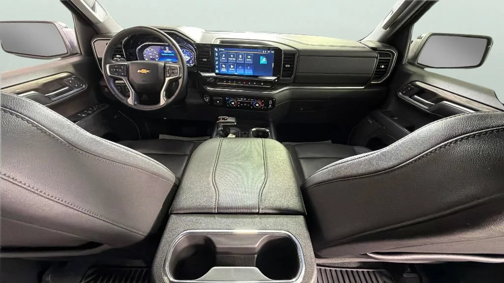 Used 2024 Summit White Chevrolet LTZ image 33