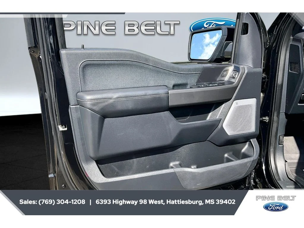 Used 2025 BLACK Ford Lariat image 18