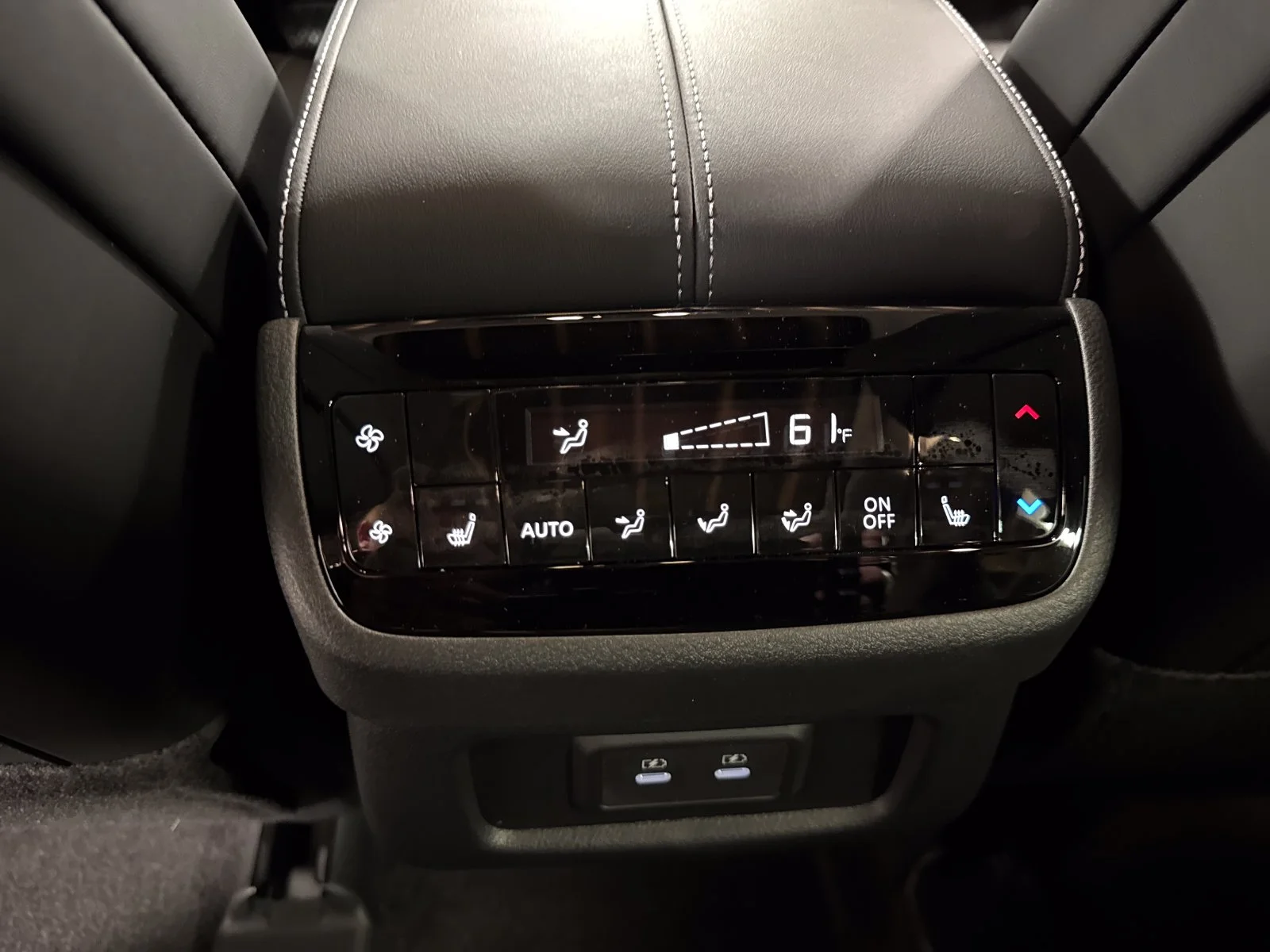 Used 2027 Gray INFINITI LUXE image 23