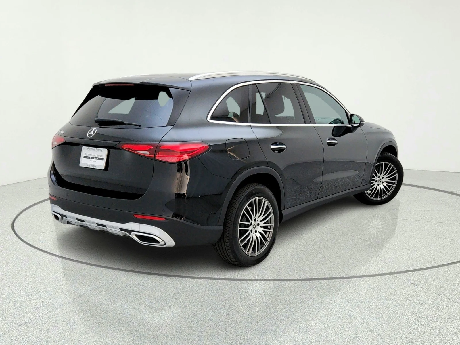 Certified Used 2025 Black Mercedes-Benz GLC 300 image 9