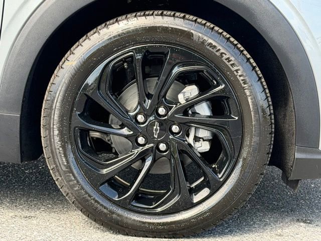 New 2027 Sterling Grey Metallic Chevrolet RS image 19