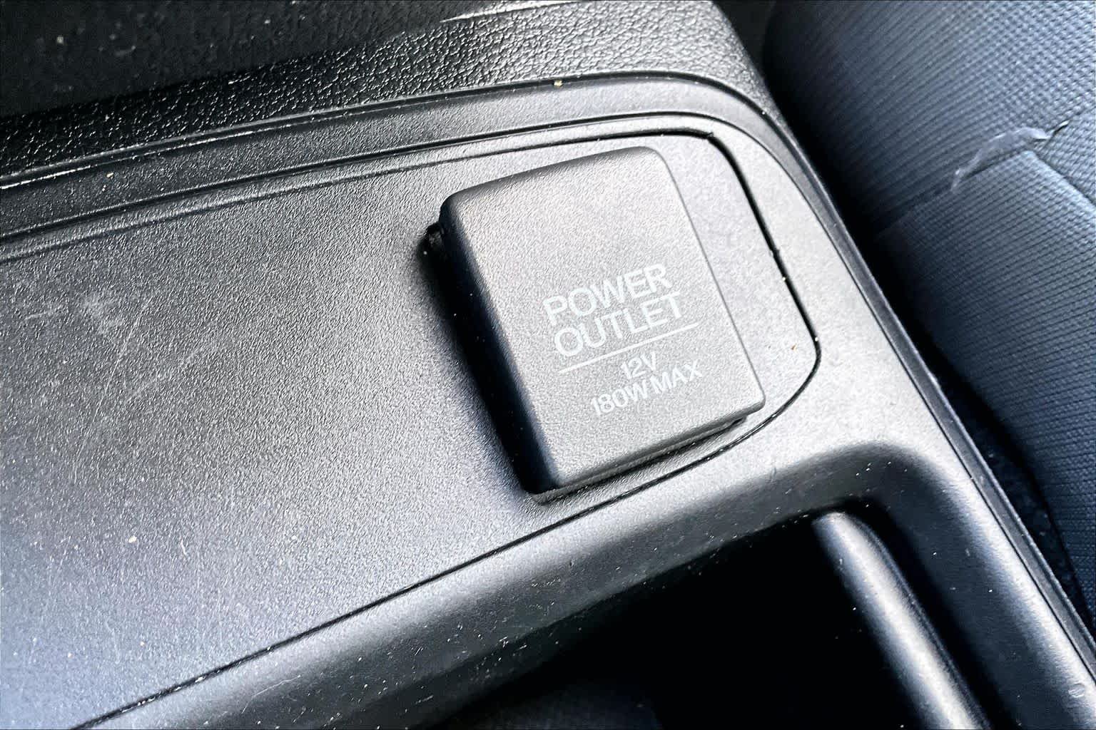 Used 2015 Alabaster Silver Metallic Honda LX image 34