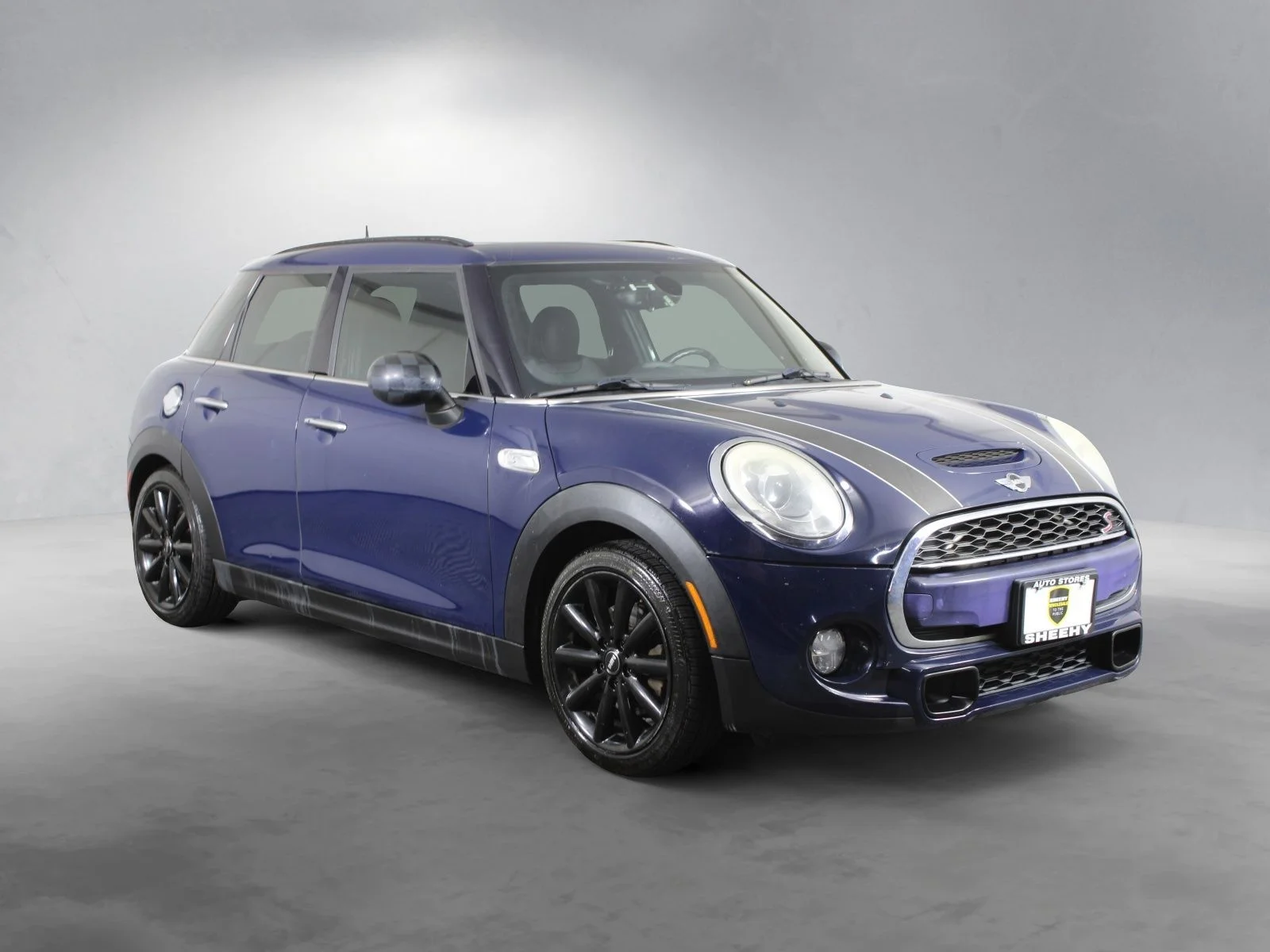 Used 2015 Blue MINI Base image 2