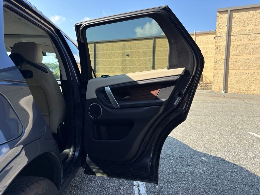 Used 2025 Blue Land Rover S image 17