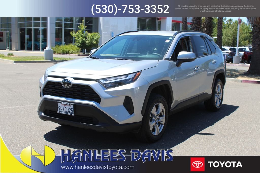 Used 2025 Silver Toyota XLE image 3