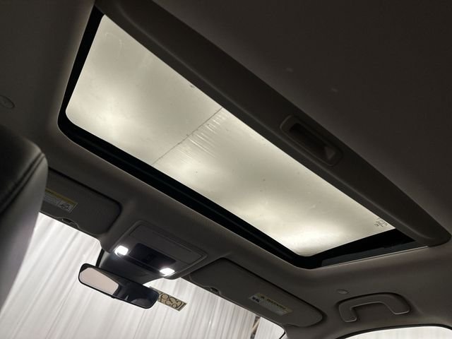 Used 2023 Black Honda EX-L image 19