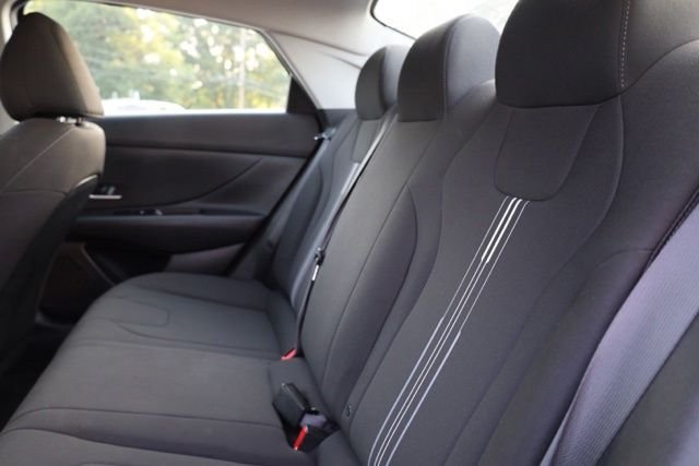 Used 2023 Red Hyundai SEL image 10