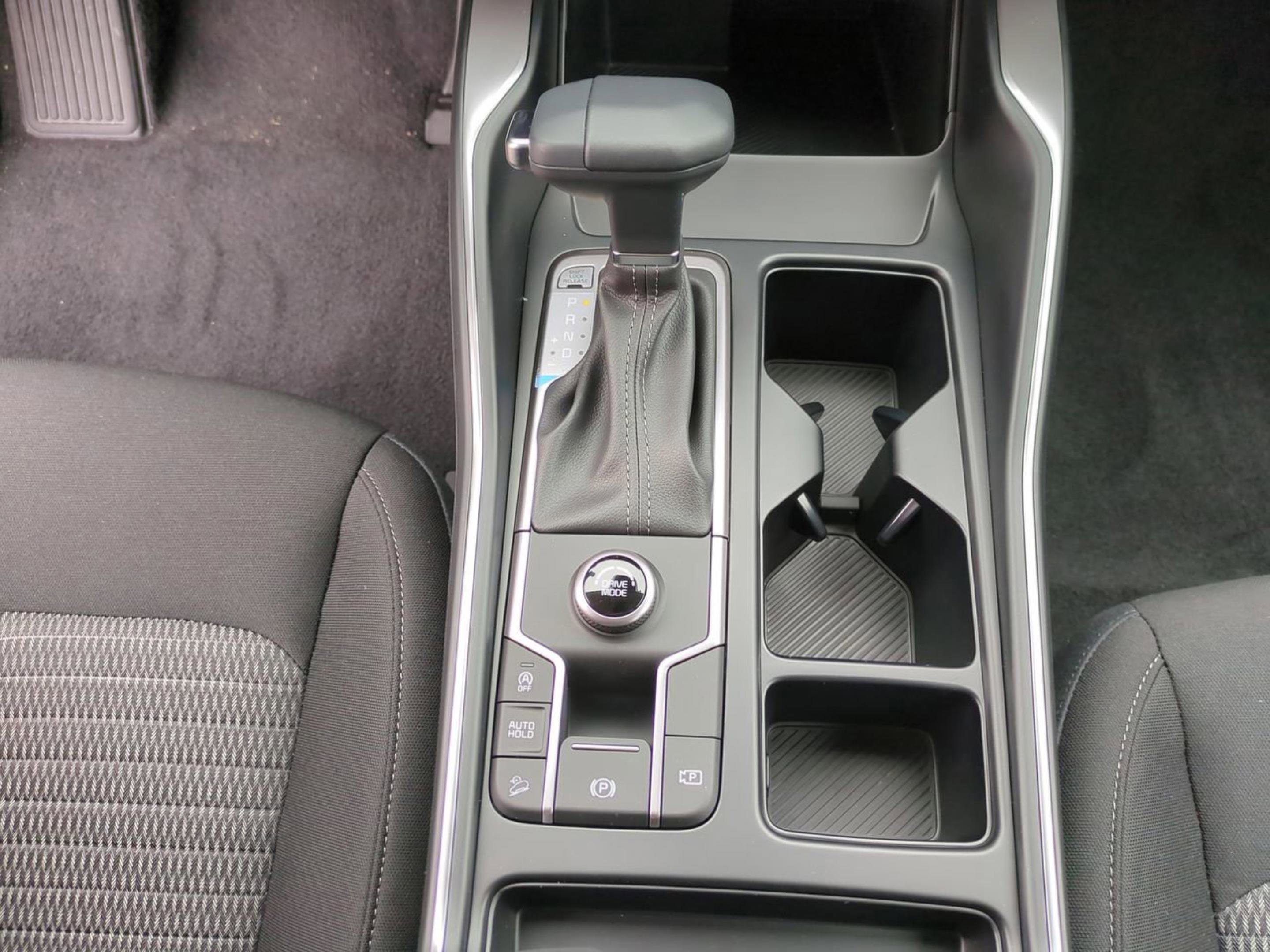 New 2026 Ivory Silver Kia LX image 32