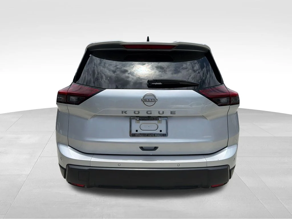 Certified Used 2024 Silver Nissan S image 6