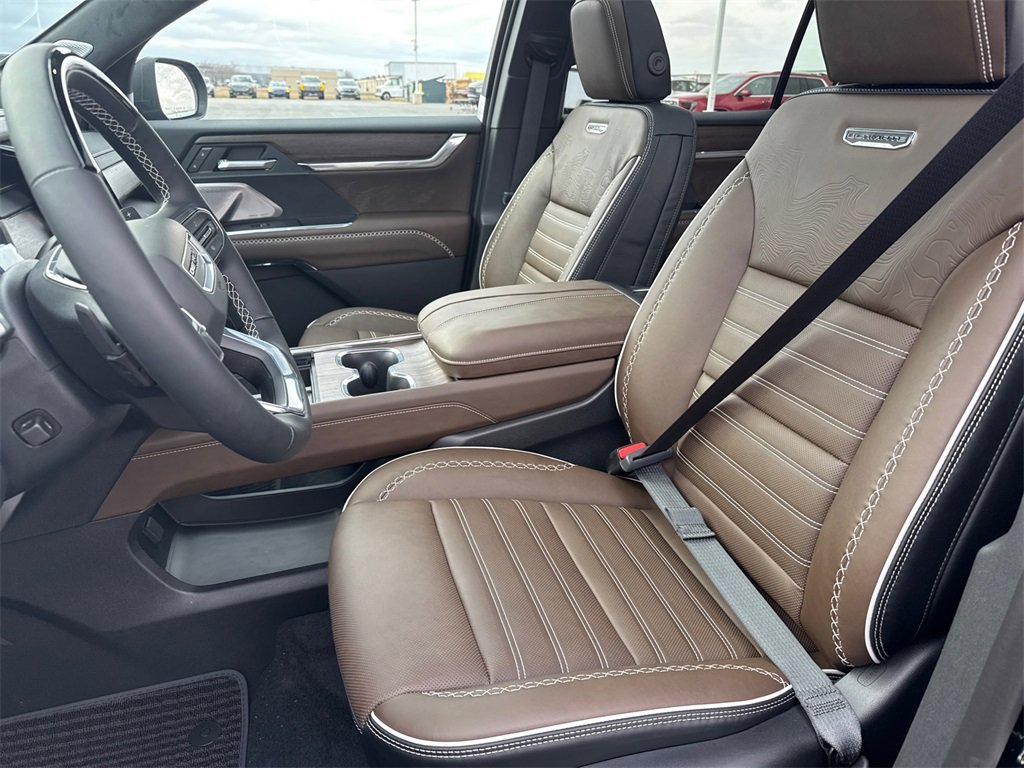 2026 GMC ACADIA - Image 15