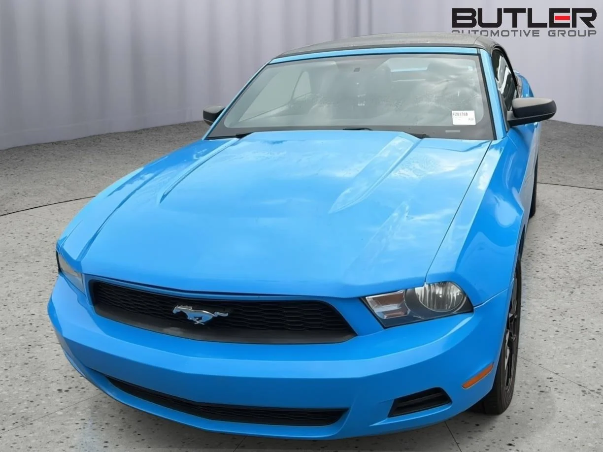 Used 2012 Grabber Blue Ford V6 Premium image 3