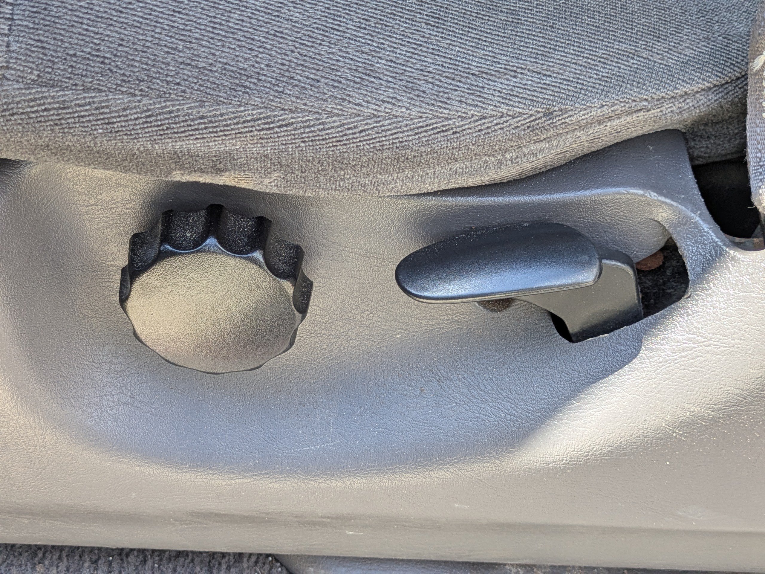 Used 2002  Ford  image 19