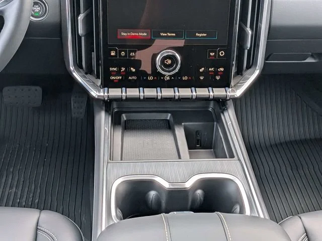 New 2026 Sterling Metallic GMC Elevation image 21