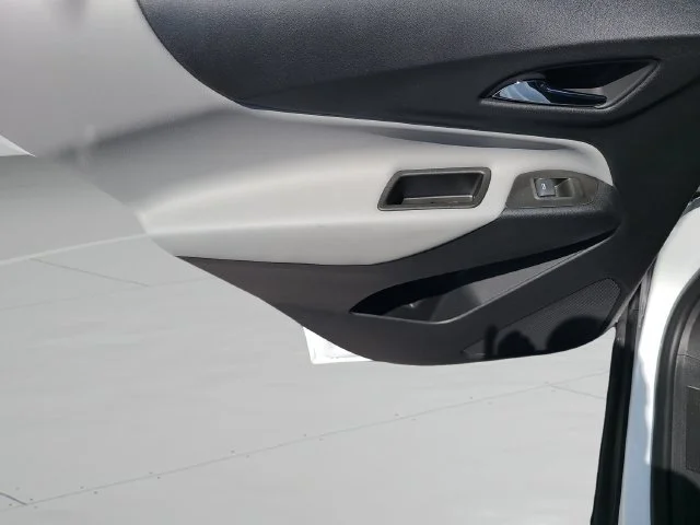Used 2023 SUMMIT WHITE Chevrolet LS image 15