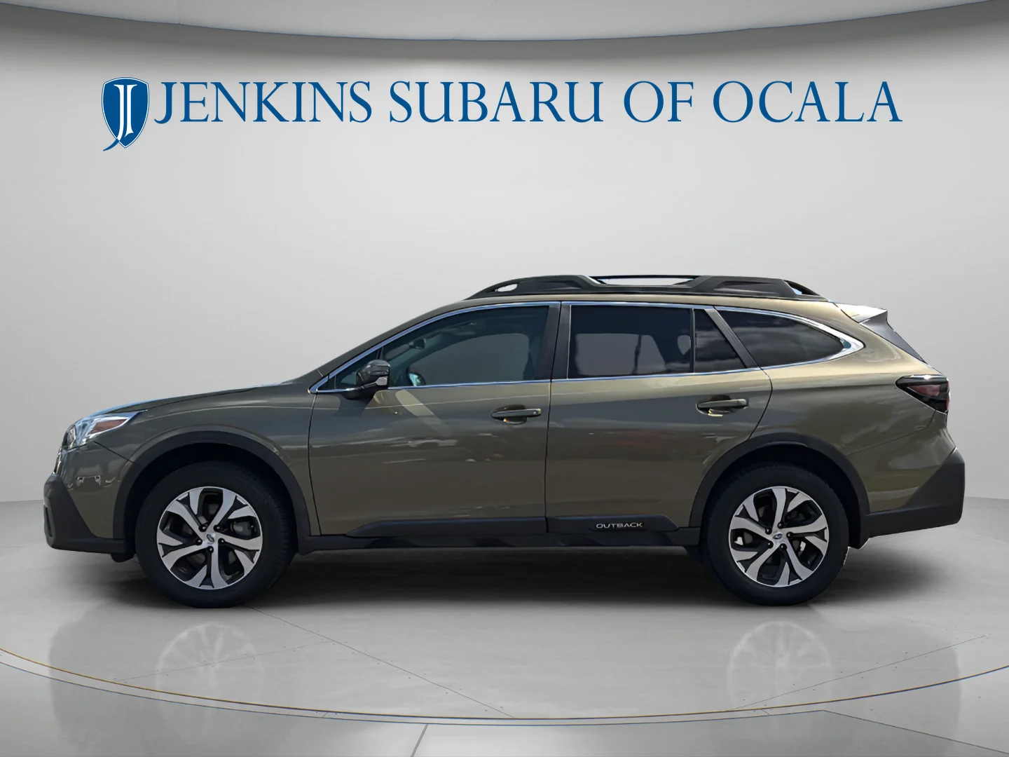 Used 2020 Autumn Green Metallic Subaru Limited image 6