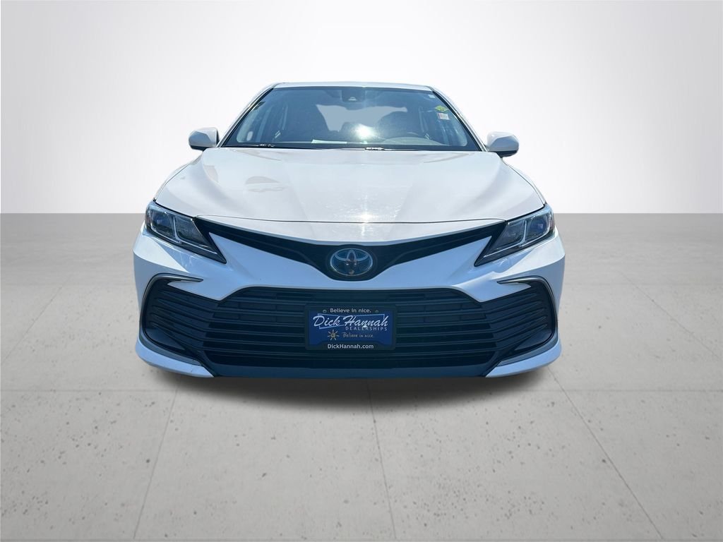 Used 2021 White Toyota LE image 3