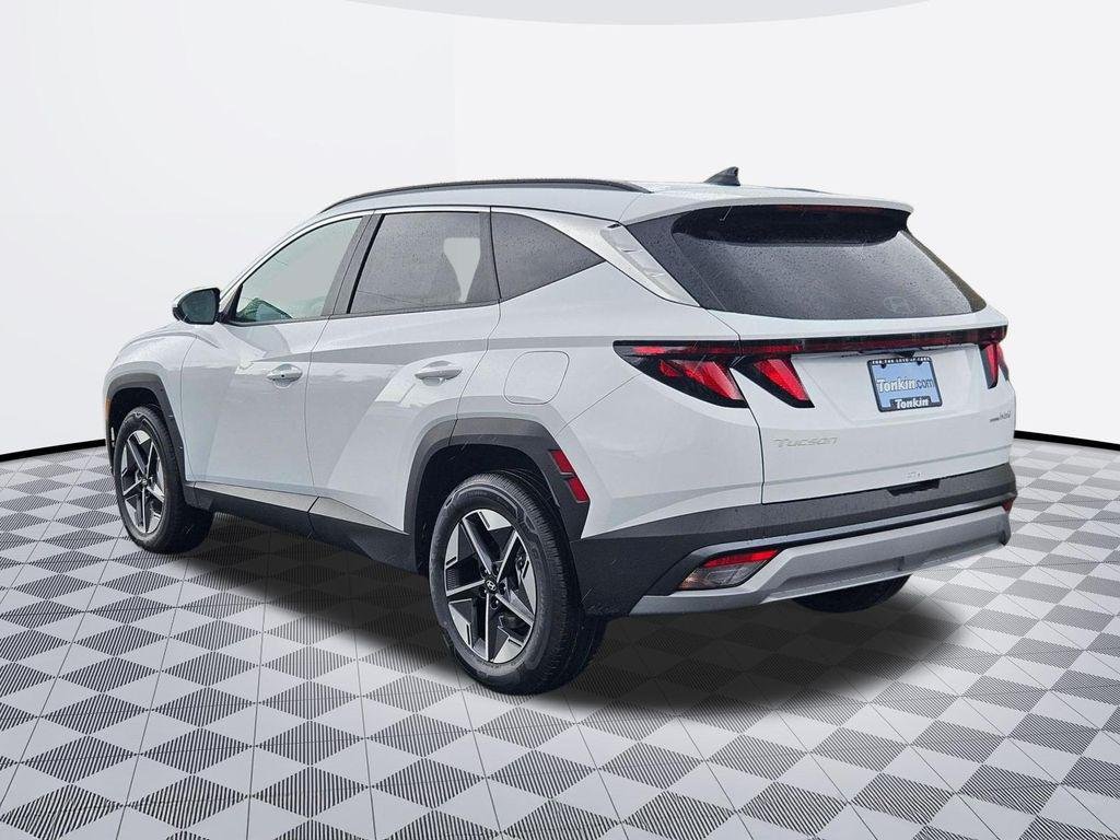 New 2026 White Hyundai SEL AWD image 4