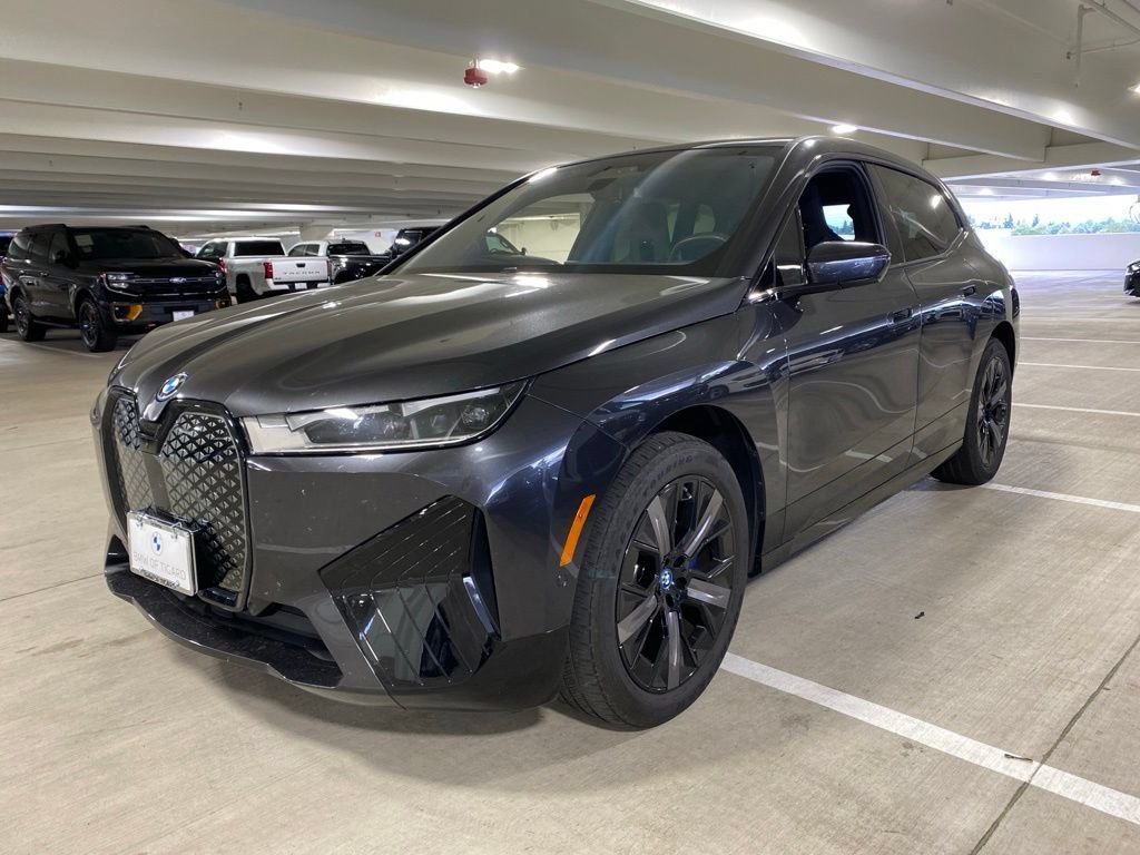 2024 BMW iX xDrive50's photo