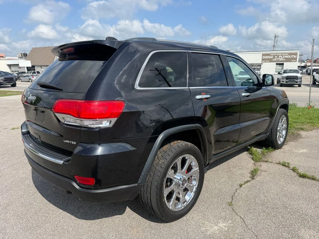 Used 2014 Black Jeep Limited image 16
