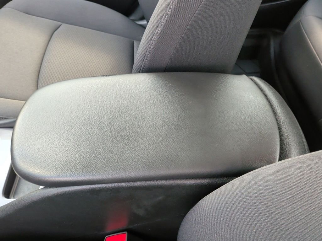 Used 2022 Gray Chevrolet LS image 27