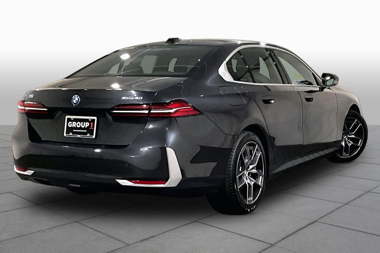 Used 2026 Dark Graphite Metallic BMW xDrive40 image 12