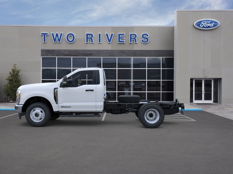 New 2026 Oxford White Ford F-350 image 3