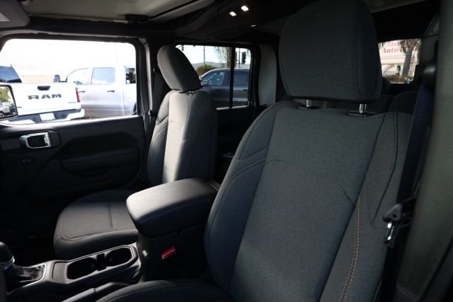 New 2025 Granite Crystal Metallic Clear-Coat Exterior Paint Jeep Willys image 14