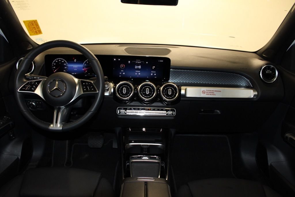 Certified Used 2026  Mercedes-Benz GLB 250 image 31