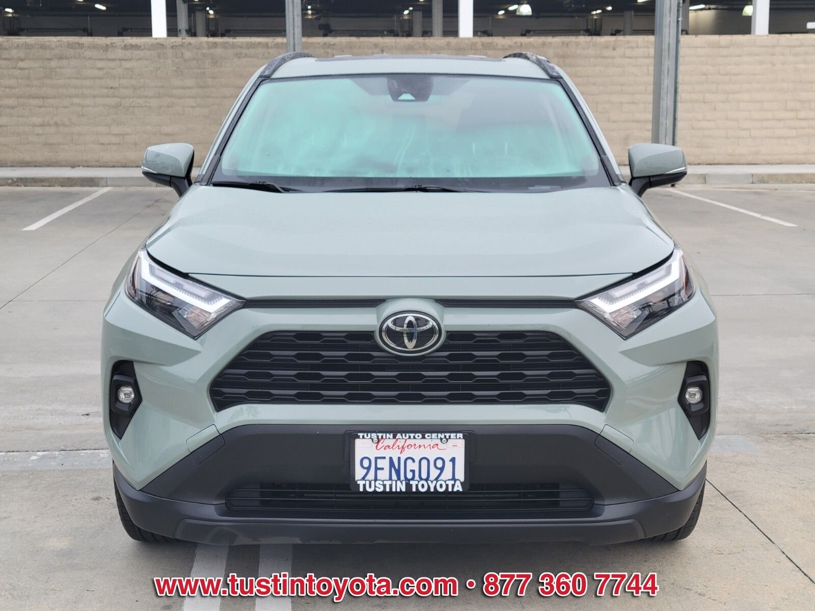 Certified Used 2023  Toyota XLE Premium image 8