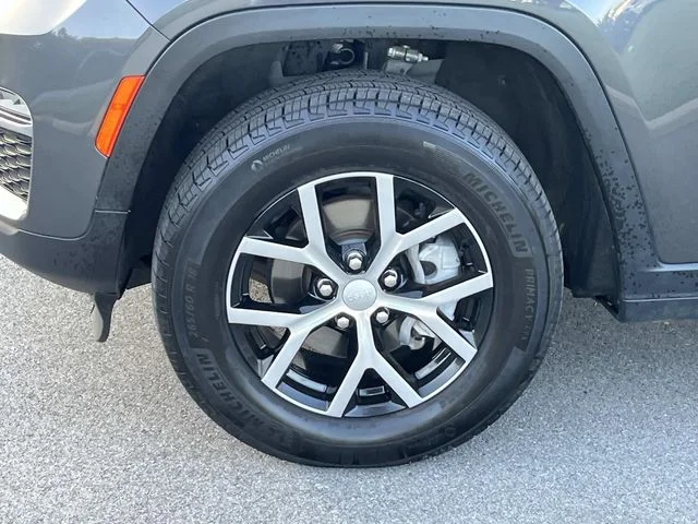 Used 2024 Gray Jeep Limited image 11