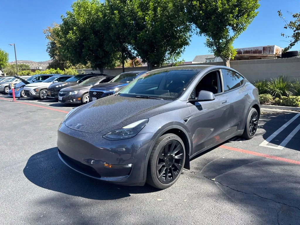 Used 2022 Blue Tesla Long Range image 1
