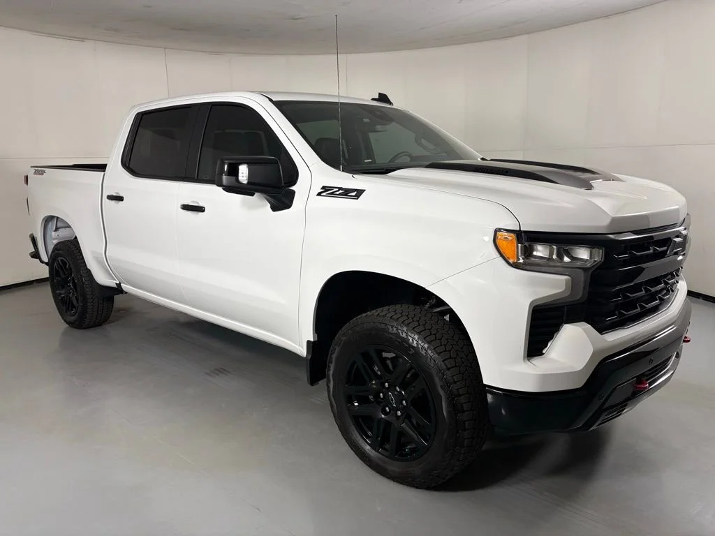New 2026 Summit White Chevrolet LT Trail Boss image 2